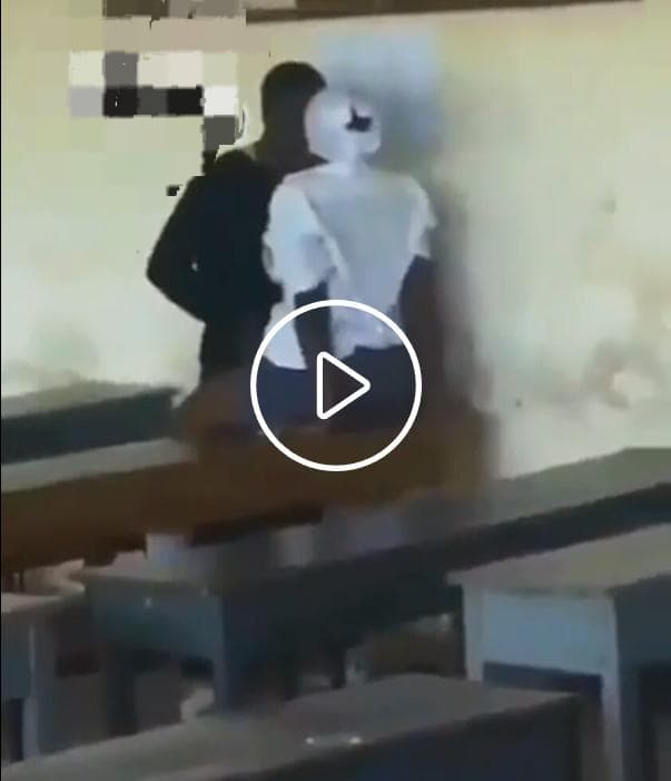 Hausa high school girl fuck classmate in empty class